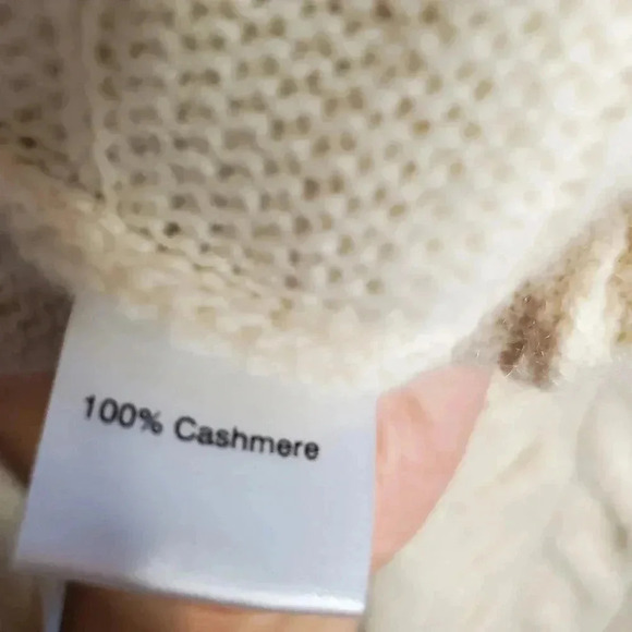 Saks Fith Avenue 100% Cashmere Knitted Ivory Cardigan Sweater - Picture 6 of 7